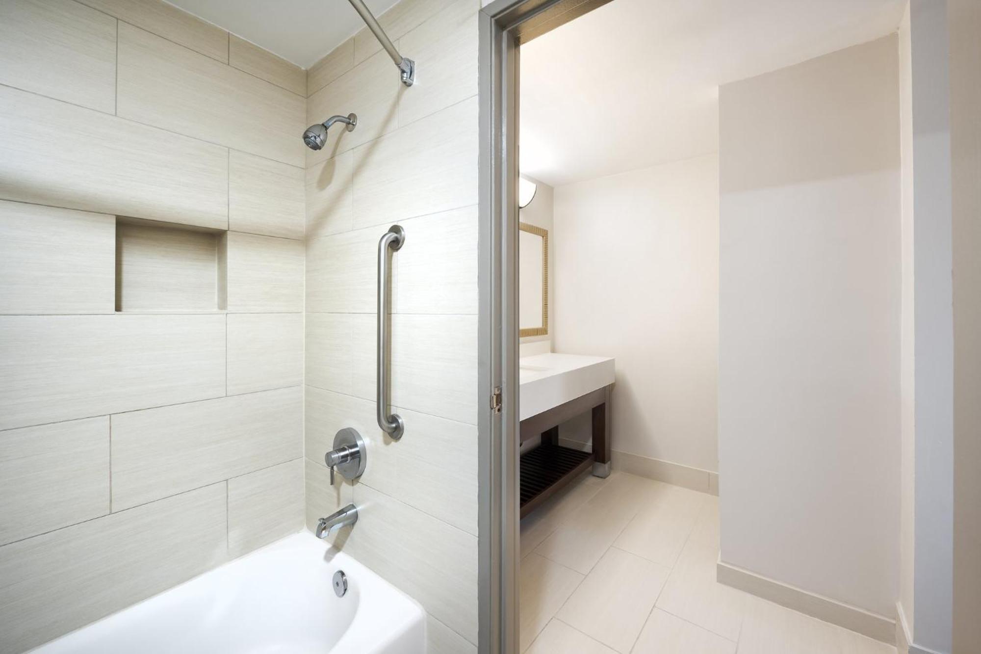 Holiday Inn Express Simi Valley By Ihg Dış mekan fotoğraf