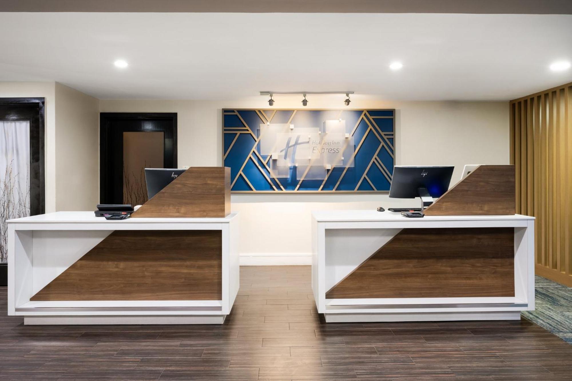 Holiday Inn Express Simi Valley By Ihg Dış mekan fotoğraf