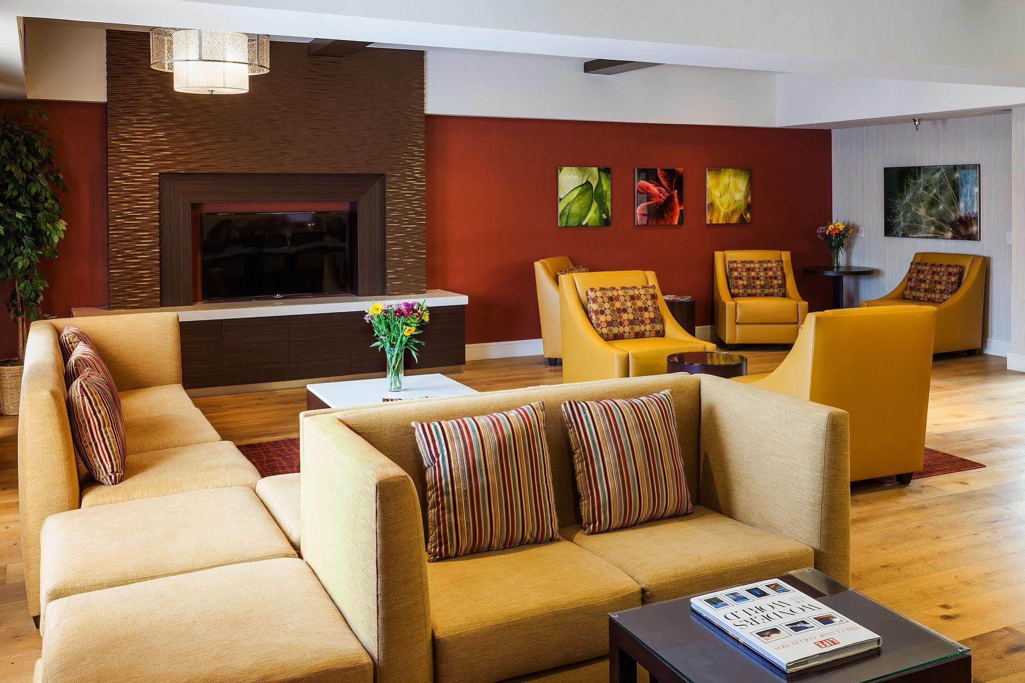 Holiday Inn Express Simi Valley By Ihg Dış mekan fotoğraf