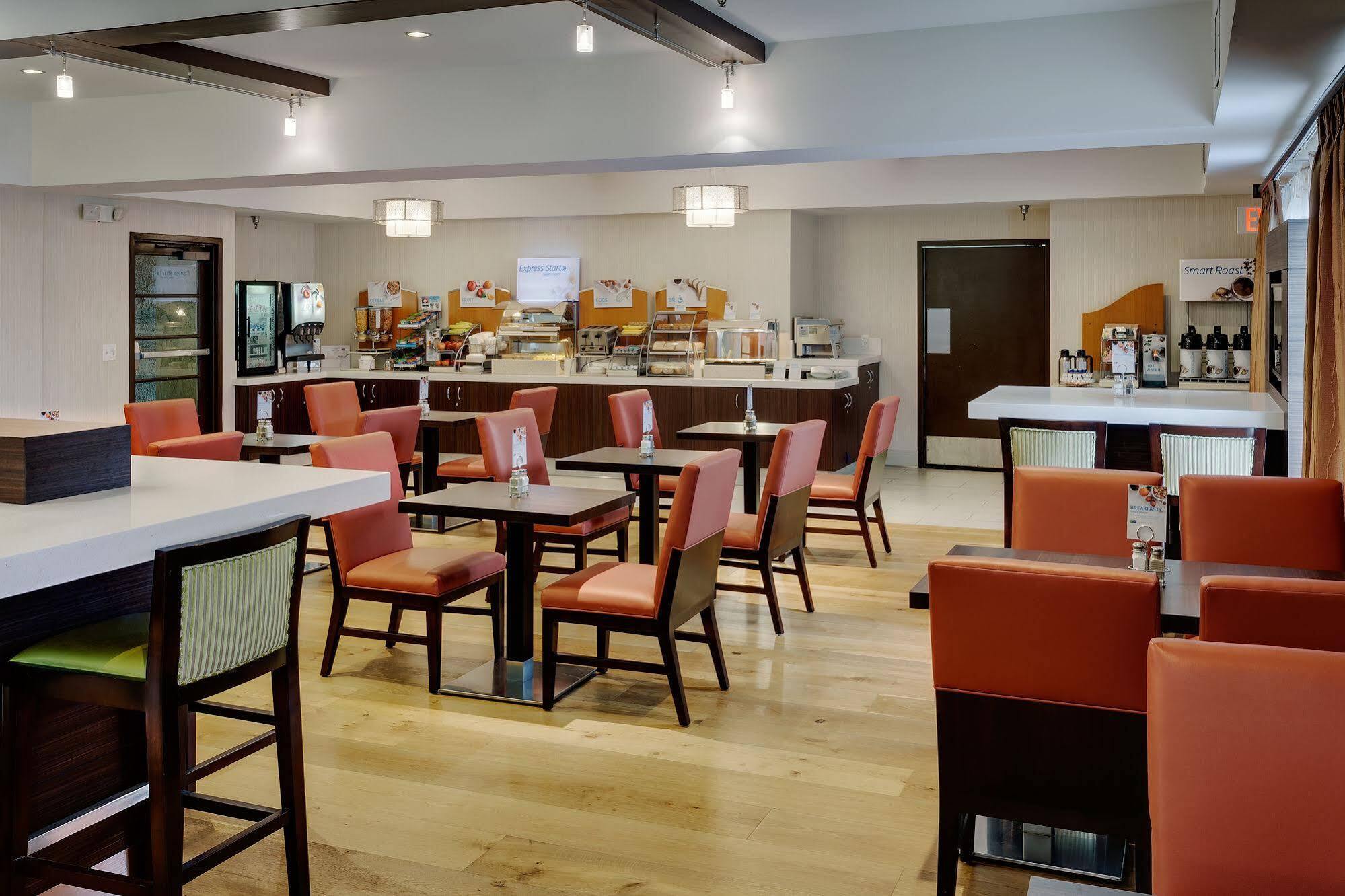Holiday Inn Express Simi Valley By Ihg Dış mekan fotoğraf